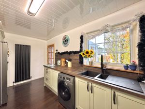 Photo 17- click for photo gallery